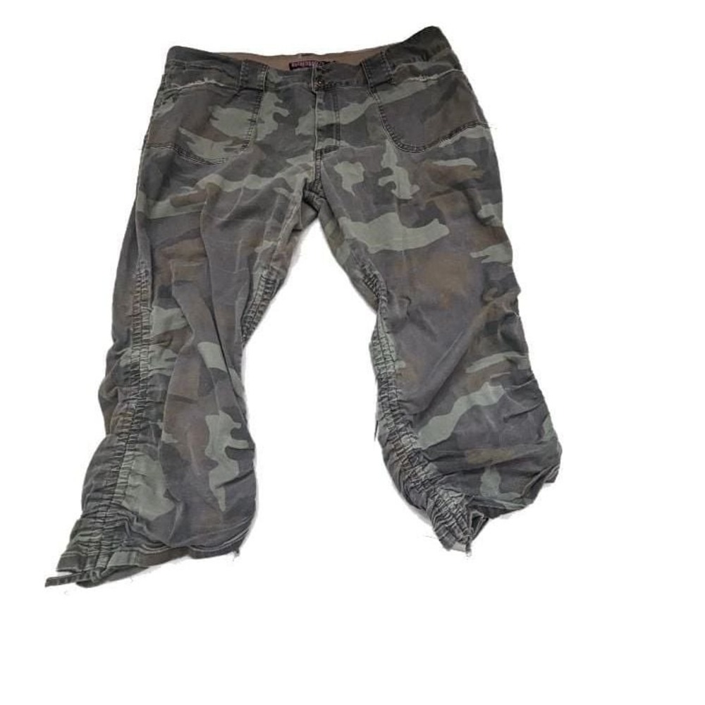 Y2K Bubblegum Army Cargos sz 20‎
